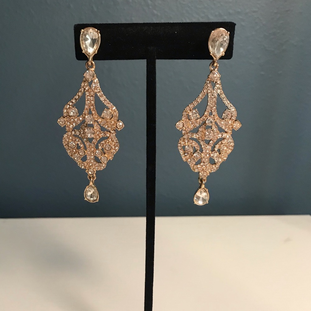 Chandelier stone gold earrings